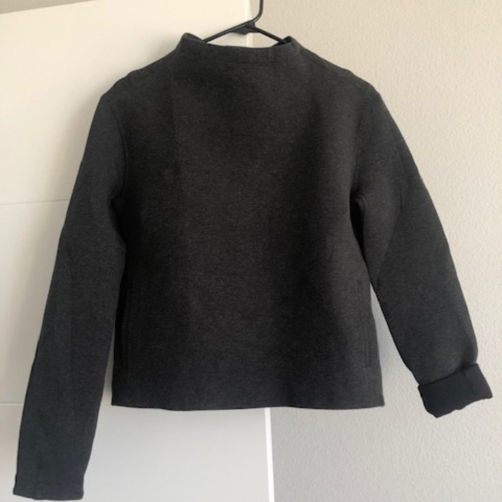 lululemon sweatshirt